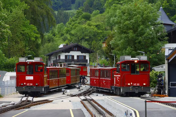 Schafberg Demiryolu Treni Yukarı Avusturya ve Salzburg 'da bulunan bir çarklı demiryoludur. Schafberg treni St Wolfgang im Salzkammergut 'dan Schafberg' e gidiyor.