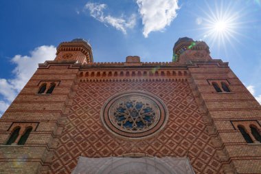 Timisoara Sinagogu, Romanya ve Avrupa 'nın mimari ayrıntıları