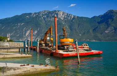 Limone Sul Garda tatil köyü, Garda Gölü İtalya. Limon Konsolosu Garda, İtalya 'da Lombardiya eyaletinde yer alan bir şehirdir..