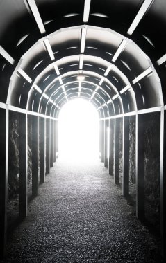 Tünelin sonundaki ışık. Umudu, inancı, dayanıklılığı, azmi, depresyonu, başarıyı, projeleri, kaderi simgeleyen görüntüyü kavra.