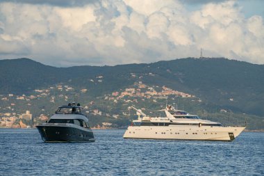 Limanın turistik manzarası La Spezia, İtalya, Avrupa