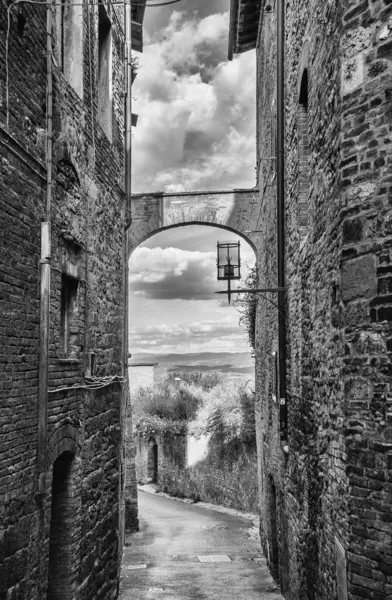 San Gimignano ortaçağ şehri Toscana, İtalya ve Avrupa 'nın mimari detayları