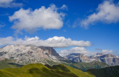 Dolomitler, İtalya ve Avrupa 'daki Catinaccio Grubu' ndan yaz alp manzarası