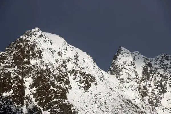 Lofoten Takımadaları 'nda kış sert peyzaj, Norveç, Avrupa