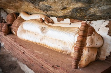 Pidurangala Kraliyet Mağara Tapınağı Pidurangala Rajamaha Viharaya, Sigiriya, Sri Lanka, Asya