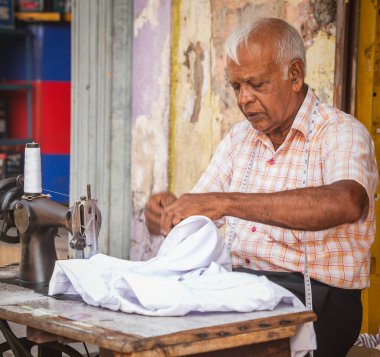 Negombo şehrinde sokak sahnesi, Sri Lanka, Asya