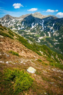 Retezat Dağları'nda bahar manzarası, Romanya, Avrupa
