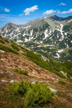 Retezat Dağları'nda bahar manzarası, Romanya, Avrupa