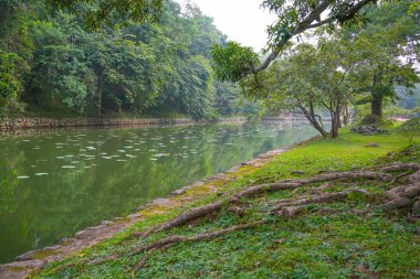 Sri Lanka, Asya 'daki Sigirya Kaya Kalesi etrafındaki su birikintileri ve kanallar