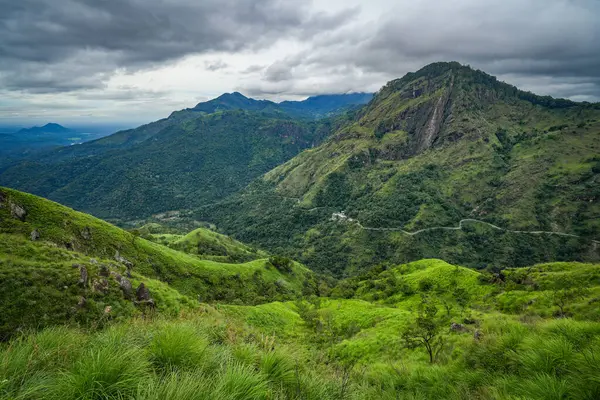 Ella, Sri Lanka, Asya 'daki Little Adams tepesinden panoramik manzara