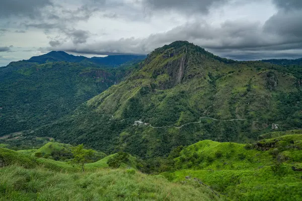 Ella, Sri Lanka, Asya 'daki Little Adams tepesinden panoramik manzara