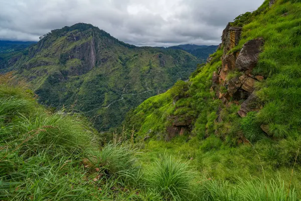 Ella, Sri Lanka, Asya 'daki Little Adams tepesinden panoramik manzara