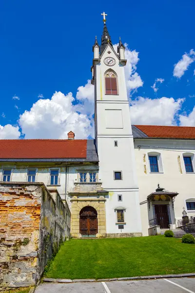 Kamnik, Slovenya ve Avrupa Ursuline Manastırı