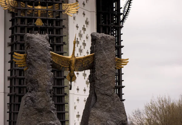 Kyiv Ukraine April 2023 Bronze Stork Whings Walled Stones Fragment — Stock Photo, Image