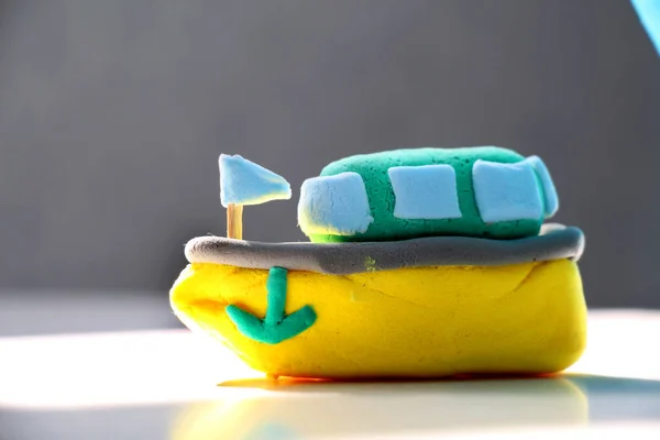 素晴らしい工芸品 プラスチック製のボート ストック写真