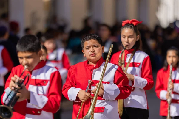 stock image Matamoros, Tamaulipas, Mexico - November 26, 2022: The Desfile del 20 de Noviembre, Marching band performing at the parade