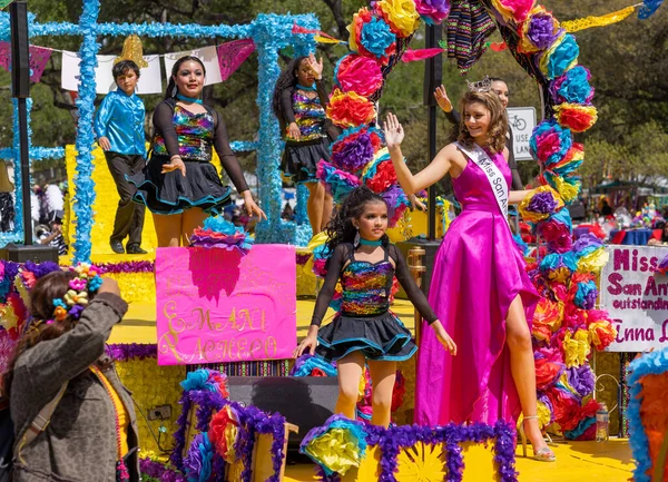 2022年4月8日 美国得克萨斯州圣安东尼奥市 花卉游行战役 Battle Flowers Parade — 图库照片