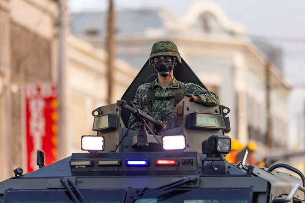 Matamoros Tamaulipas Meksyk Września 2022 Desfile Septiembre Żołnierz Armii Meksykańskiej — Zdjęcie stockowe