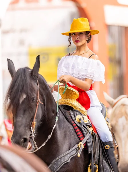 stock image Matamoros, Tamaulipas, Mexico - September 16, 2022: Desfile 16 de Septiembre, Members of the Cuadra Cabalgantes de Matamoros riding their houses during the parade