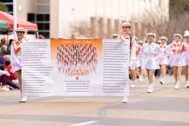 Laredo, Teksas, ABD - 19 Şubat 2022: The Anheuser-Busch Washingtons Doğum günü Geçidi, The United High School Larriettes