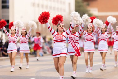 Laredo, Teksas, ABD - 19 Şubat 2022 Anheuser-Busch Washingtons Doğum günü Geçidi, Martin Lisesi Kaplan Amigoluğu