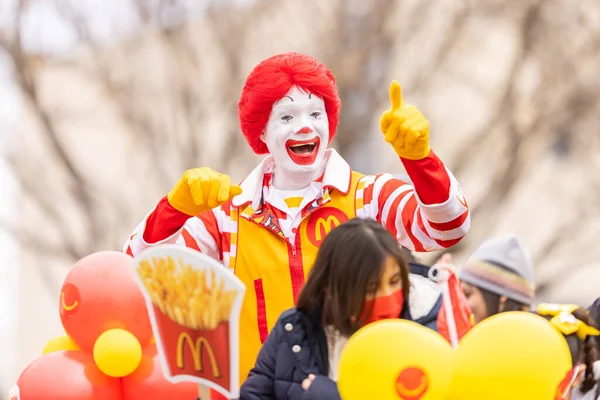 stock image Laredo, Texas, USA - February 19, 2022: The Anheuser-Busch Washingtons Birthday Parade, Man dress up as Ronald McDonald, promoting McDonalds during the parade