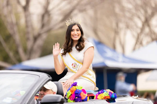 美国得克萨斯州Laredo 2022年2月19日 Anheuser Busch Washingtons Birthday Parade Reyna Feria Las — 图库照片