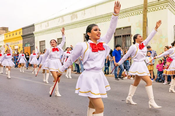 Matamoros Tamaulipas México Fevereiro 2023 Fiestas Mexicanas Parade Cheerleaders Cbtis — Fotografia de Stock