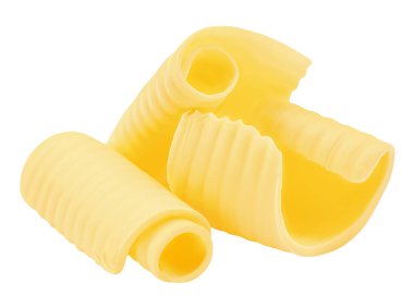 Tereyağı bukleleri beyaza izole edilmiş. Taze bükülmüş süt tereyağı ruloları. Paket tasarım elementi