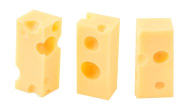 Emmental peynir parçaları izole edilmiş. Beyaz arka planda İsviçre peyniri. Yakın plan. Koleksiyon