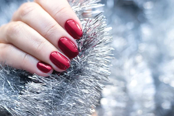 Female Hand Beautiful Holiday Manicure Viva Magenta Burgundy Nails Background — Stock Photo, Image