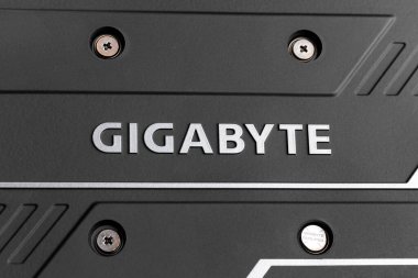 Bilgisayar grafik kartı Gigabyte, logolu profesyonel video kartı. Kyiv, Ukrayna - 16 Mayıs 2023