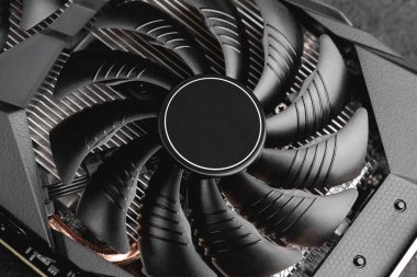 Bilgisayar grafik kartı, profesyonel video kartı kapanışı