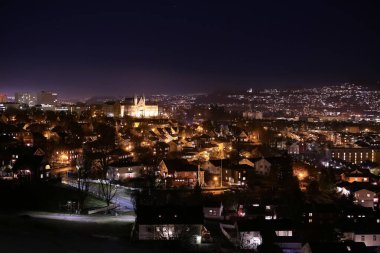 Gece Trondheim 'ın hava manzarası 