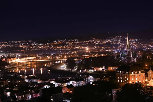 Utsikt Över Floden Nidelva Och Katedralen Nidarosbuken Nighty Trondheim Norge — Stockfoto
