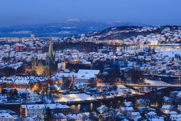 Luchtfoto Van Noorse Stad Trondheim Tijdens Besneeuwde Schemering Sneeuwval Het — Stockfoto