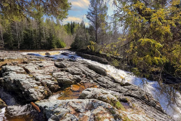 Inundação Primavera Cachoeira Rio Homla Localizado Município Malvik Noruega — Fotografia de Stock