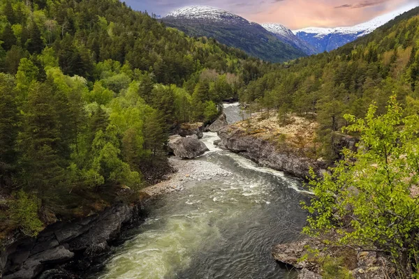 Cascada Slettafossen Una Cascada Río Rauma Ubicada Romsdalen Moere Romsdal — Foto de Stock