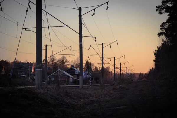 Закат Железнодорожными Путями Света Заходящего Солнца Весной — стоковое фото