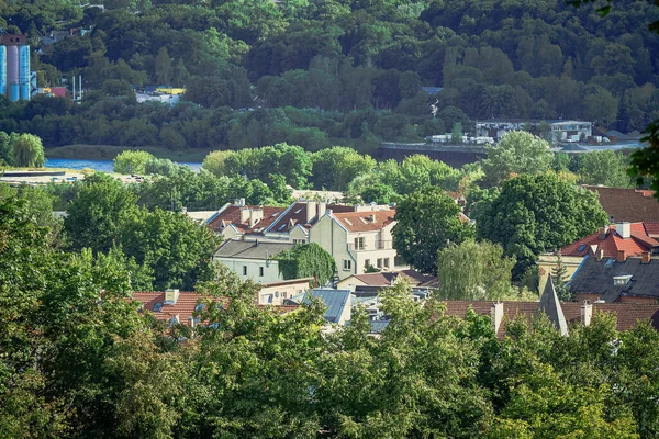 Widok Część Miasta Dużą Ilością Zieleni Domów Mieszkalnych Kownie Litwa — Zdjęcie stockowe