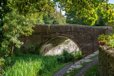 Bourne Lock Köprüsü, Brimscombe, Stroud, Cotswold, İngiltere, Birleşik Krallık