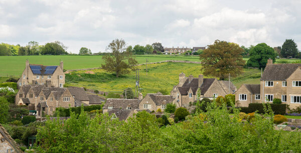 Деревня Феллингуорт в Котсуолдском районе Глостершир, Англия, Великобритания