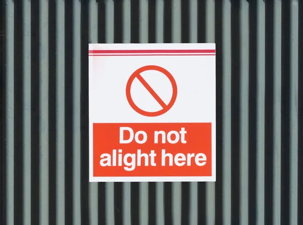 Alight Here Sign Railway Station United Kingdom — Stock Photo, Image