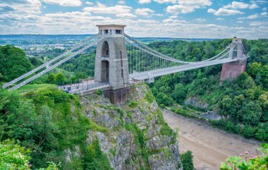 Clifton asma köprü kapsayan River Avon, Bristol, İngiltere