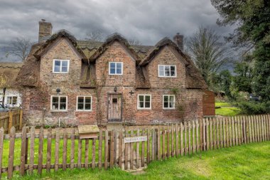 17. yüzyıl Nastfield Kır Evi, çatısı sazlı, Frampton Severn, Gloucestershire, Birleşik Krallık