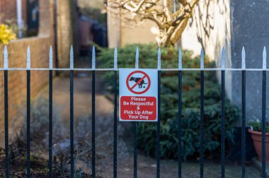 Birleşik Krallık 'ın kırsal kesiminde köpek toplama işareti