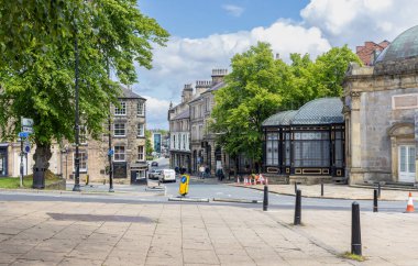 Kraliyet Pompa Odası Müzesi ve ünlü Hales Bar, Harrogate, Kuzey Yorkshire, Birleşik Krallık