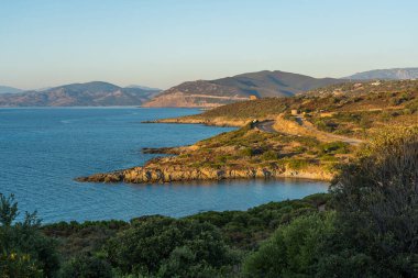 Ile Rousse (Isola Rossa), Fransa 'nın Corse kentinde öğleden sonra manzarası.