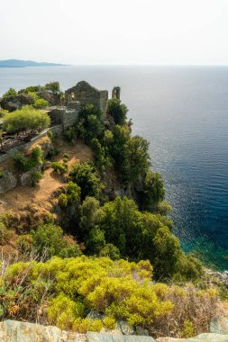 Güzel Nonza köyü bir yaz öğleden sonra, Corse, Fransa 'da..