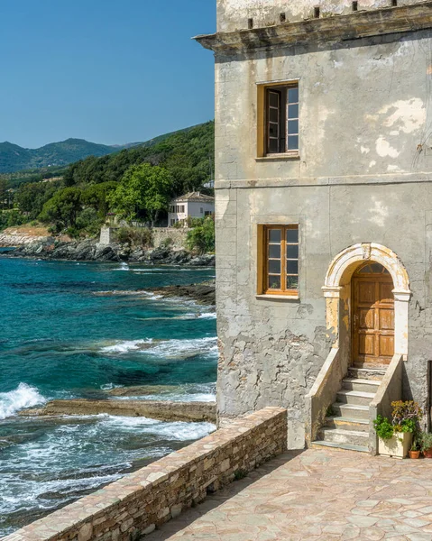 Bir Yaz Sabahı Fransa Nın Korsika Cap Corse Şehrinde Erbalunga — Stok fotoğraf